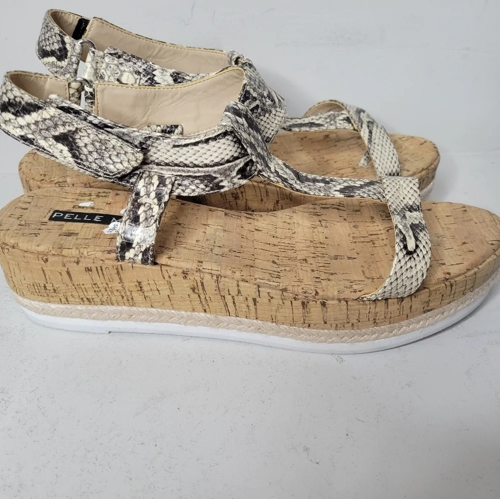 PELLE MODA PILAR Platform Sandsals (Blk/Wht/Snake) SZ 8.5